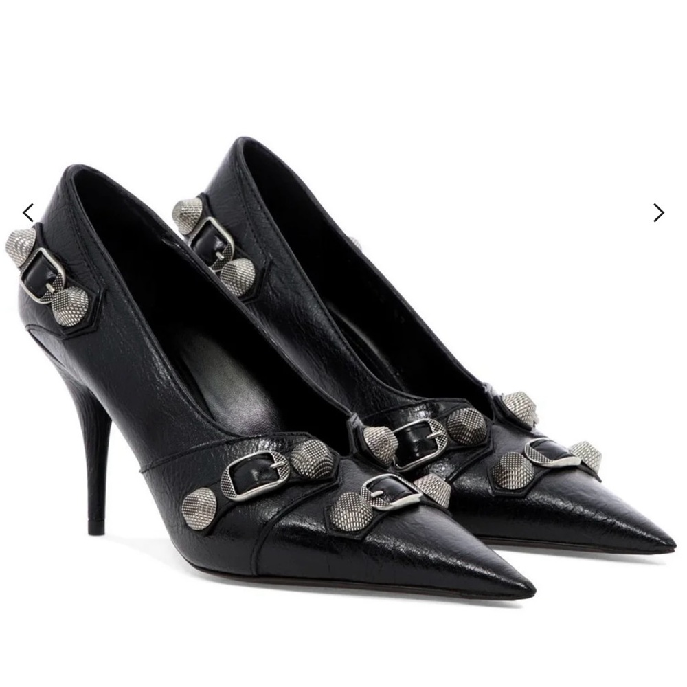 Black Heels with Stiletto Heels and Straps